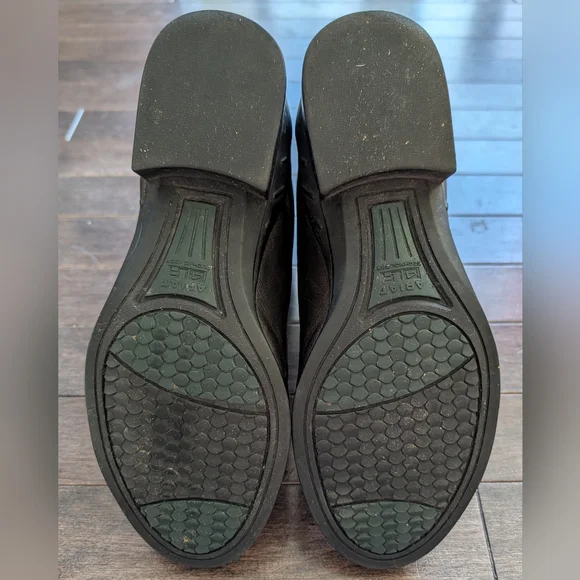 ARIAT Women's Zip Heritage III Zip Paddock Boot US 6.5 M — Black - Picture 6 of 6